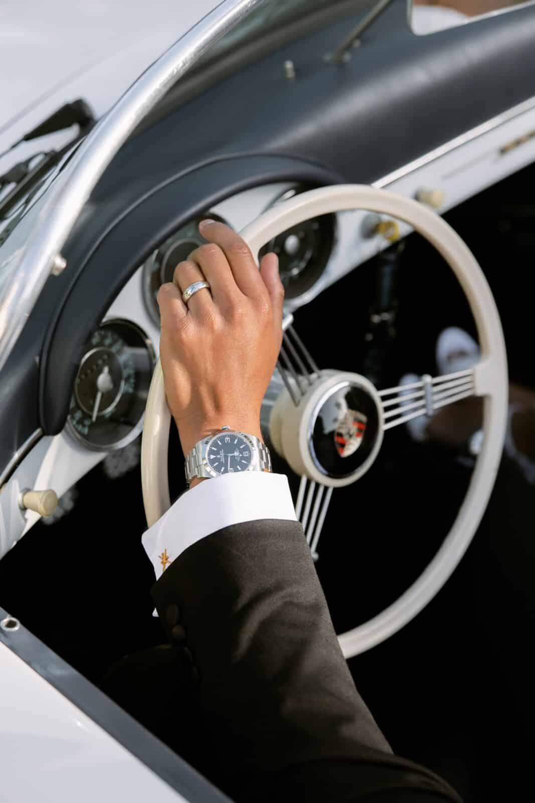 vintage car wedding photos