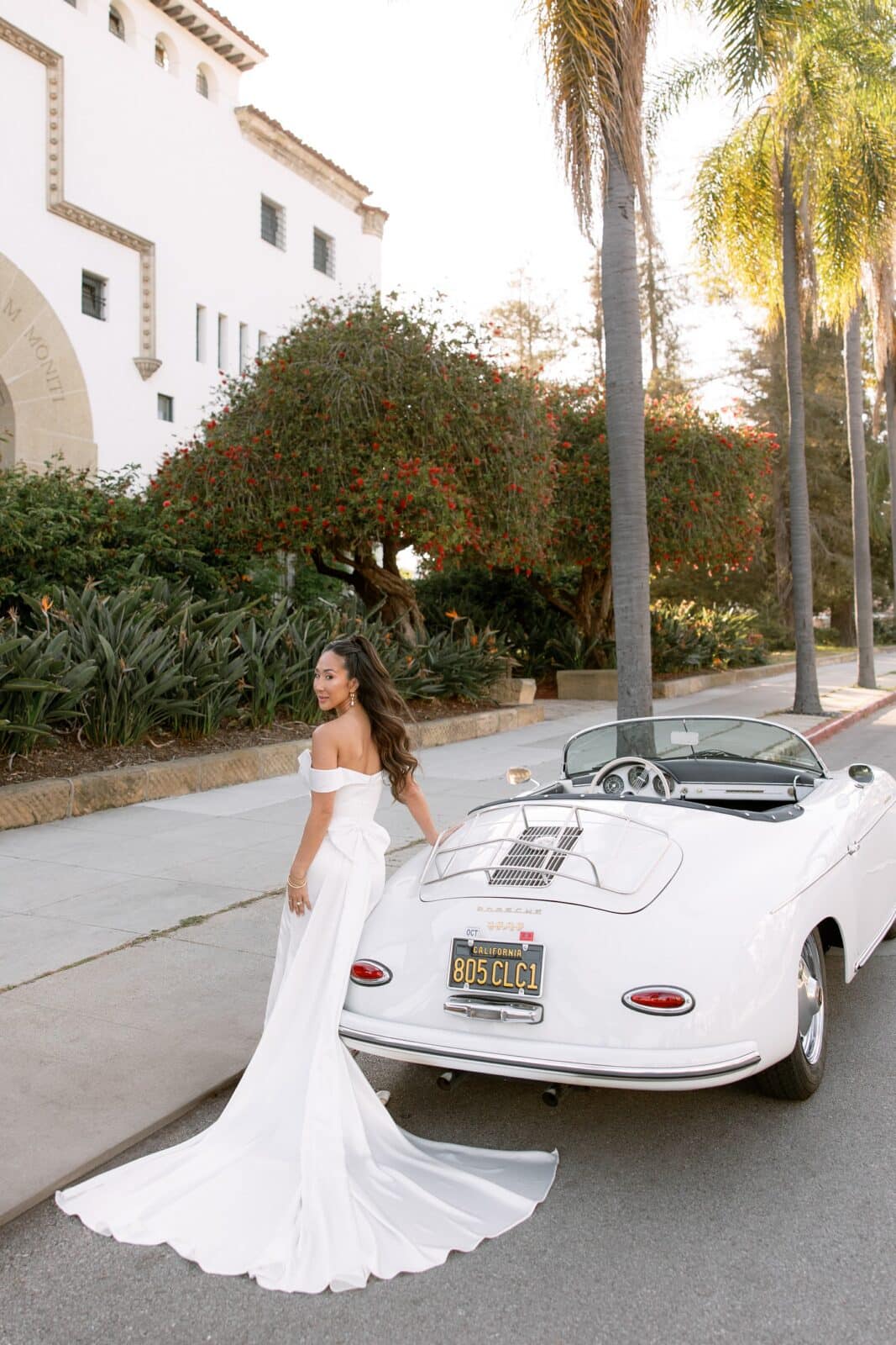 vintage car wedding photos